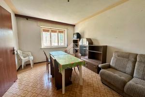 CASA DI CORTE A DIGNANO