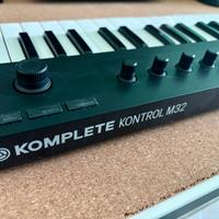 Native Instruments Komplete Kontrol M32