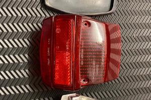 Faro posteriore vespa 50 n/l/r/special/et3/pk