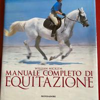Libro Manuale completo di equitazione nuovo