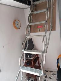 scala retrattabile 