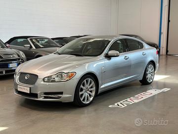 Jaguar XF 4.2 V8 Premium Luxury