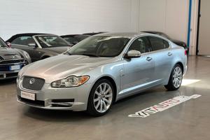Jaguar XF 4.2 V8 Premium Luxury