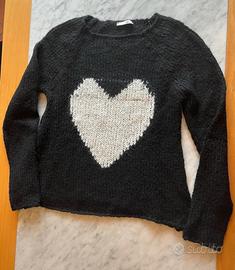 Maglione nero con cuore Relish