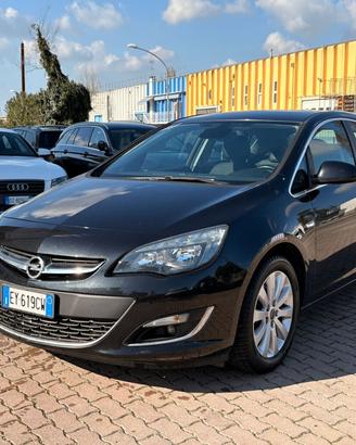 Opel Astra 1.6 CDTI EcoFLEX SeS 5P Cosmo