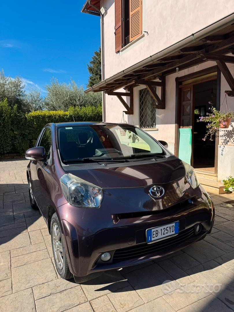 Toyota iQ