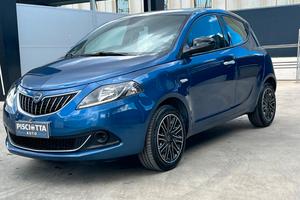 Lancia Ypsilon 1.0 firefly hybrid Silver s&s 70cv