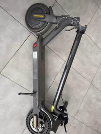 Monopattino “ mi electric 1S”