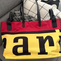 Ferrari borsa con logo grande