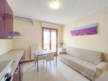 2 LOCALI A SAN BENEDETTO DEL TRONTO