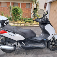 Scooter xmax