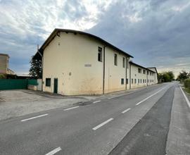 Complesso edilizio ad uso artigianale a Verona