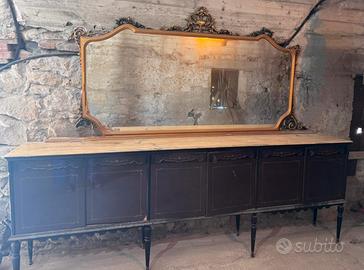 Credenza d’epoca con specchiera