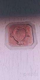 stemma araldico su pietra