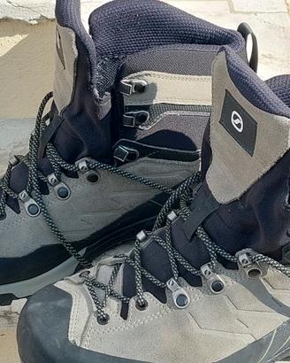 scarponi trekking Scarpa Mescalito TRK GTX 42.5