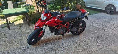 Ducati Hypermotard 796