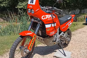 Africa Twin 750 rd07 special 