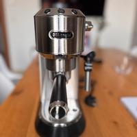 Macchina da caffé DeLonghi Dedica