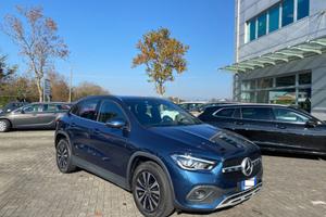MERCEDES-BENZ GLA 200 d Automatic 4Matic Sport P