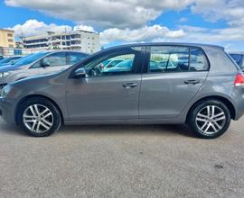 VOLKSWAGEN Golf 1.6 TDI 5 porte