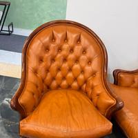 Divano in pelle chesterfield vintage