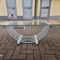 tavolino e quadro angeli