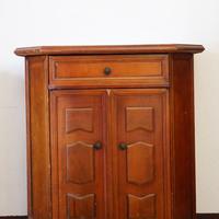 Mobiletto in legno massello