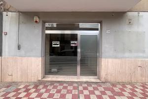 Locale commerciale situato in corso IV Aprile