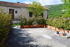 CASA INDIPENDENTE A TAGLIACOZZO
