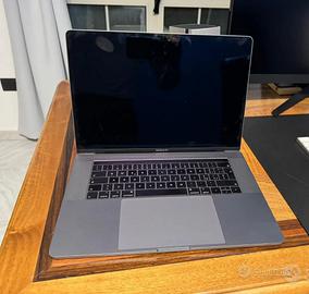 MacBook Pro 15 2018 (perfettamente tenuto)