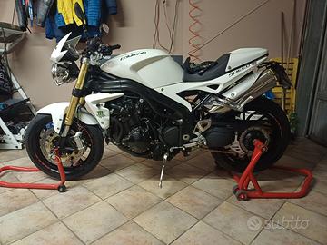 Triumph speed triple 1050 2009