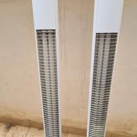 Lampada da sudio grigliata in metallo.