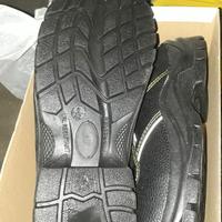 Scarpe antifortunistiche
