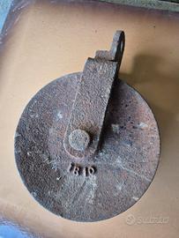 carrucola/puleggia antica in ferro