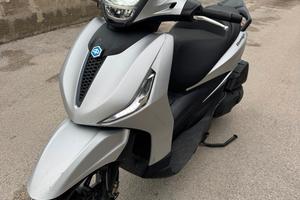 piaggio Beverly 400