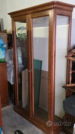 vetrina in noce massiccio