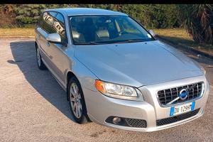 Volvo V 70 d5 R-desing