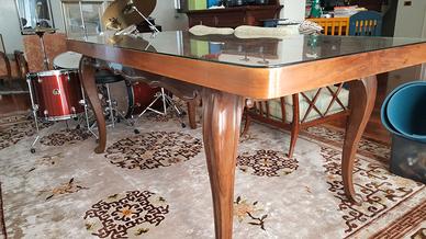 arredamenti in legno  con pezzi vari