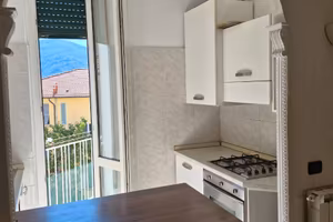 Appartamento 2 vani, balcone/cantina, 50 mq circa