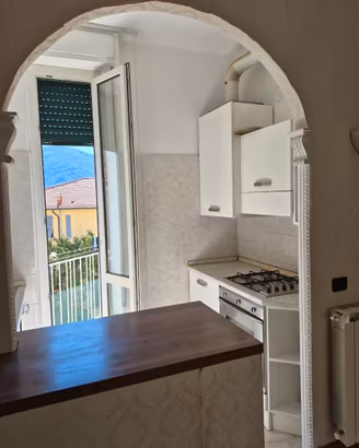 Appartamento 2 vani, balcone/cantina, 50 mq circa