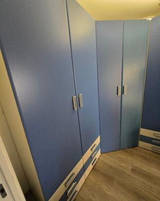 cameretta per bambini tre letti