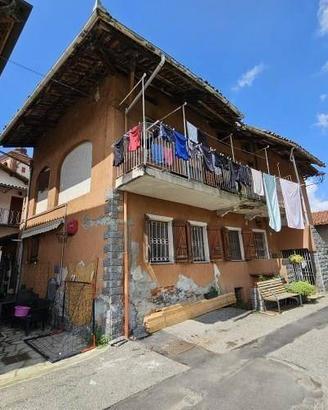 Immobile in asta di 157 m² con 5 locali a Palazzo 