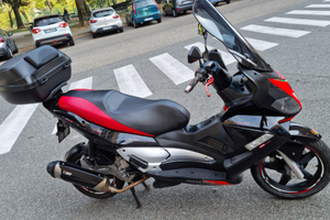 Aprilia SR Max 300