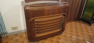 Radiogrammofono vintage MAGNADYNE S 175 anno 1952 