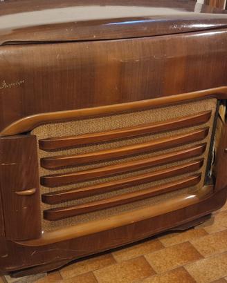 Radiogrammofono vintage MAGNADYNE S 175 anno 1952 