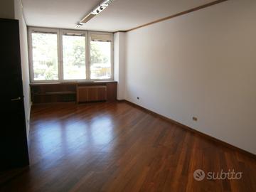 Ufficio a Saint-Christophe