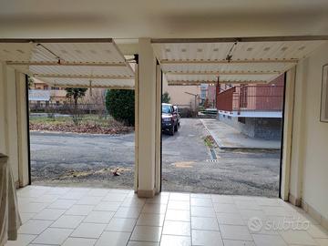 Box doppio-trofarello-in cortile privato