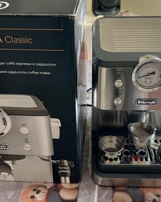 Macchina per caffè espresso e cappuccino