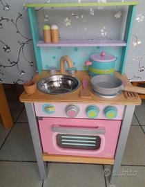 cucina in legno + accessori 