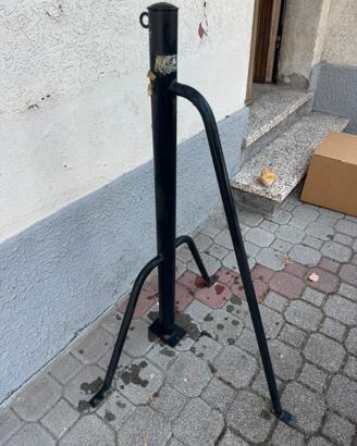Supporto professionale a parete per sacco da boxe